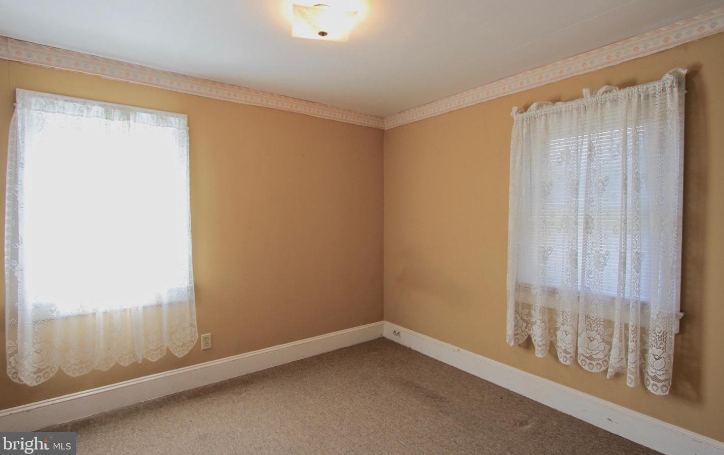 930 Bradford St, Dover DE  19904-4140 exterior