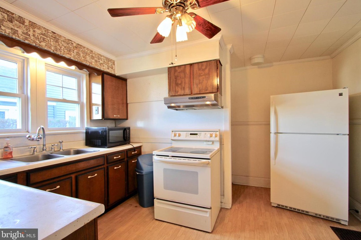 930 Bradford St, Dover DE  19904-4140 exterior