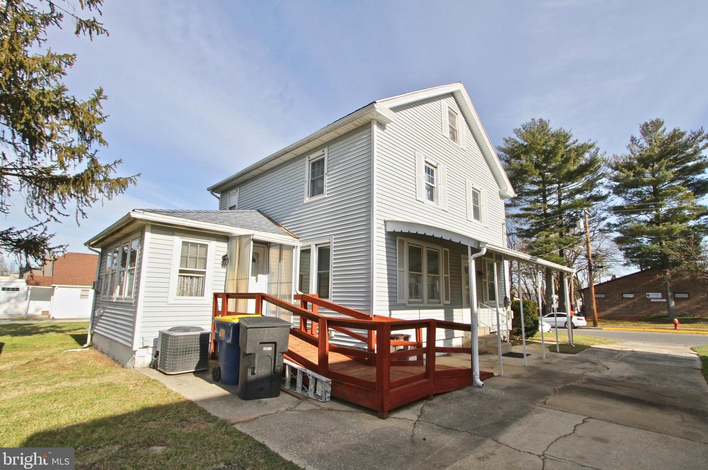 930 Bradford St, Dover DE  19904-4140 exterior