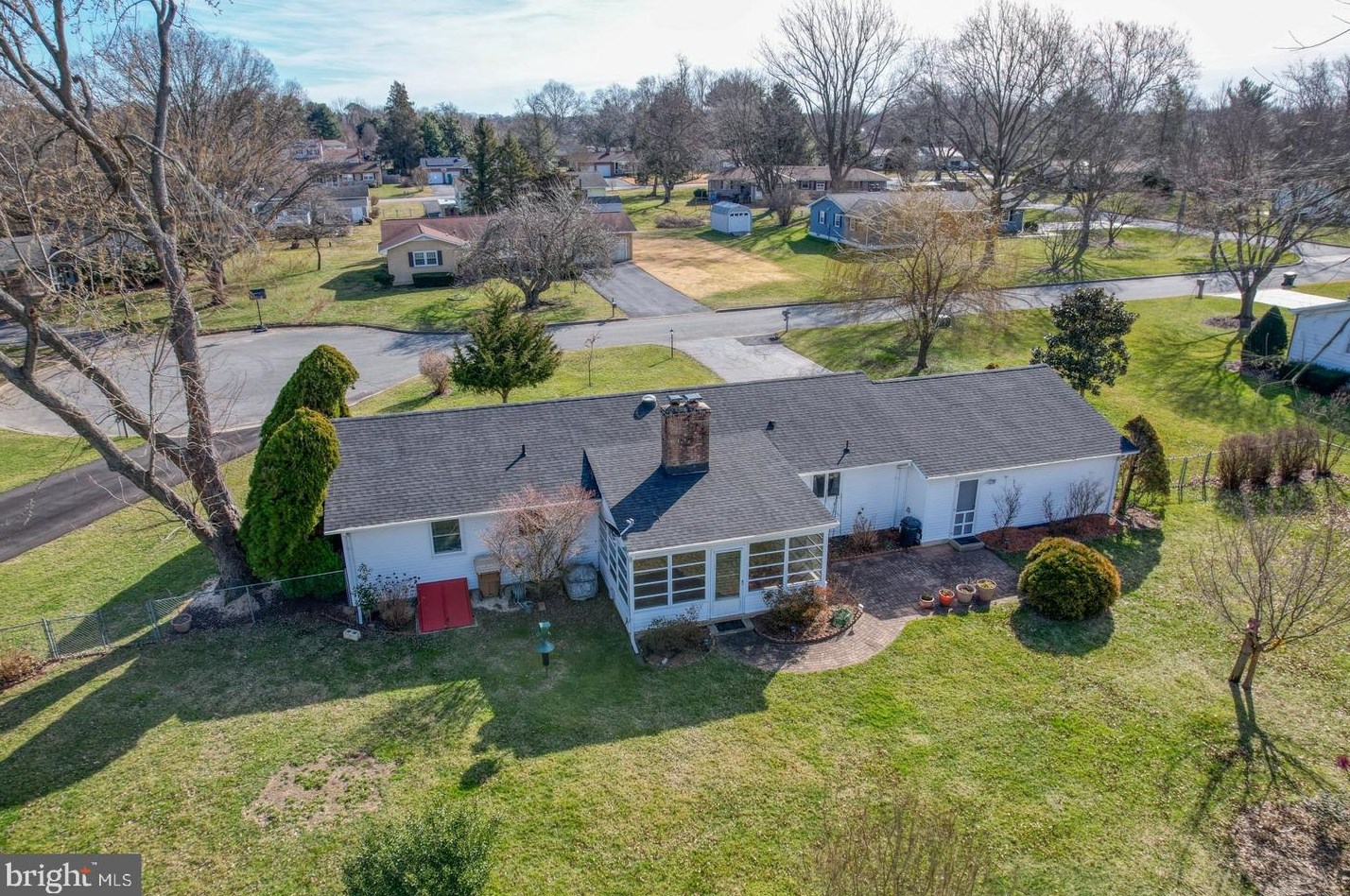10 Springview Dr, Dover DE  19901-5548 exterior