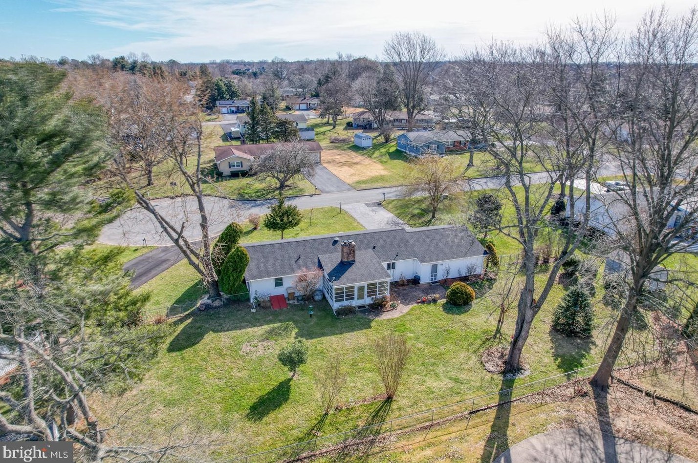 10 Springview Dr, Dover DE  19901-5548 exterior
