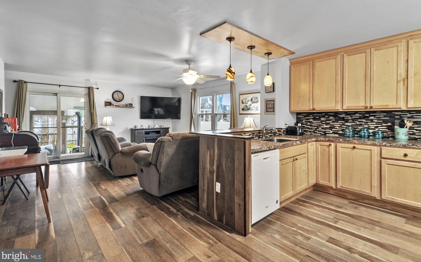 4 Caroline Pl, Dover, DE 19904-3342
