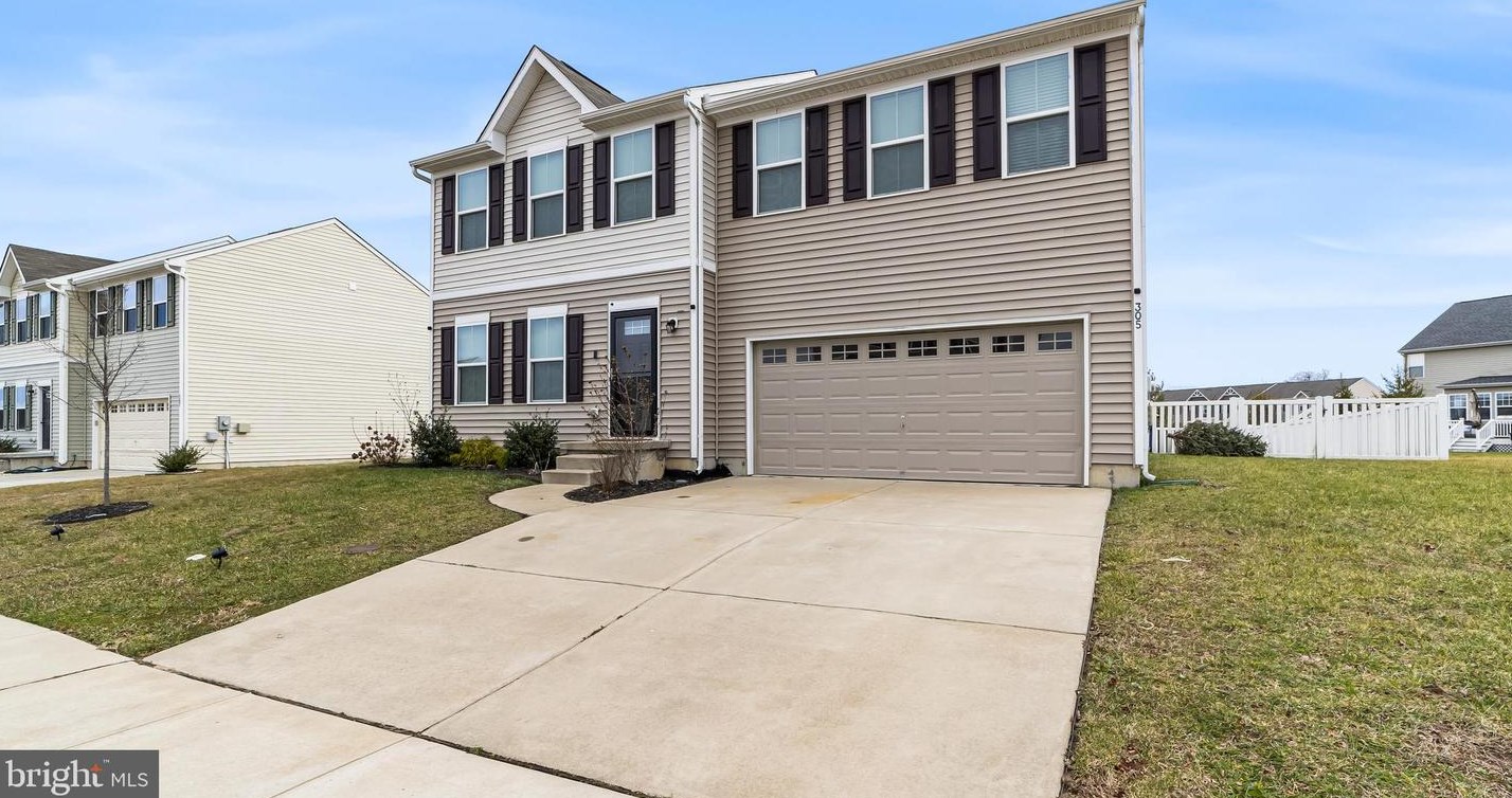 305 Bluecoat St, Dover, DE 19901