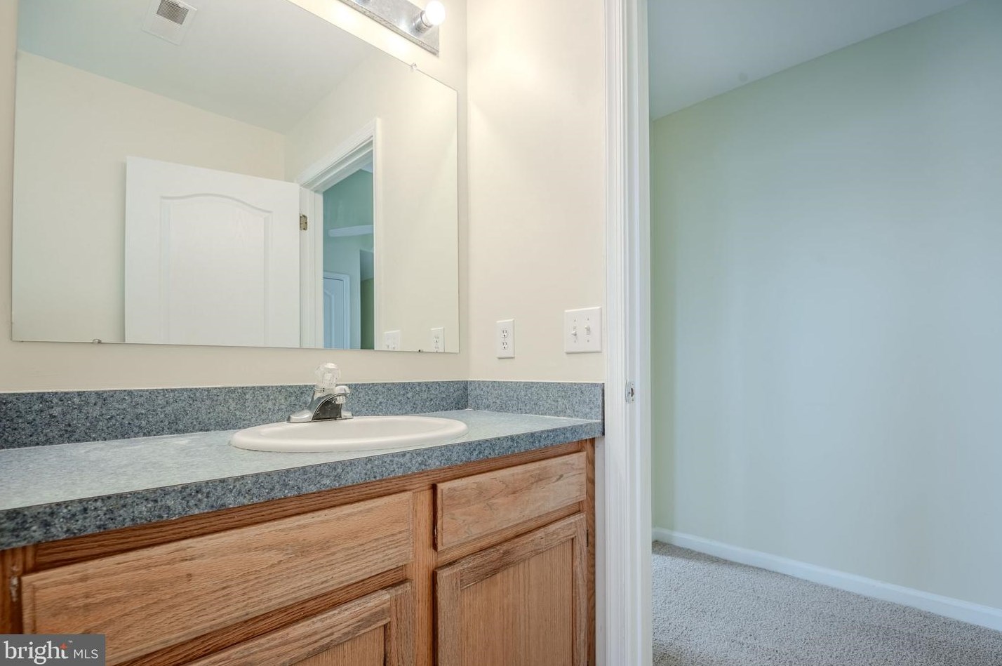 203 Westover Dr, Dover DE  19904-9796 exterior