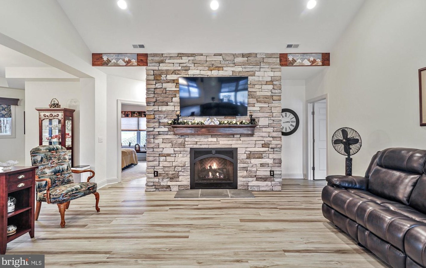 1194 Deats Dr, Dover DE  exterior