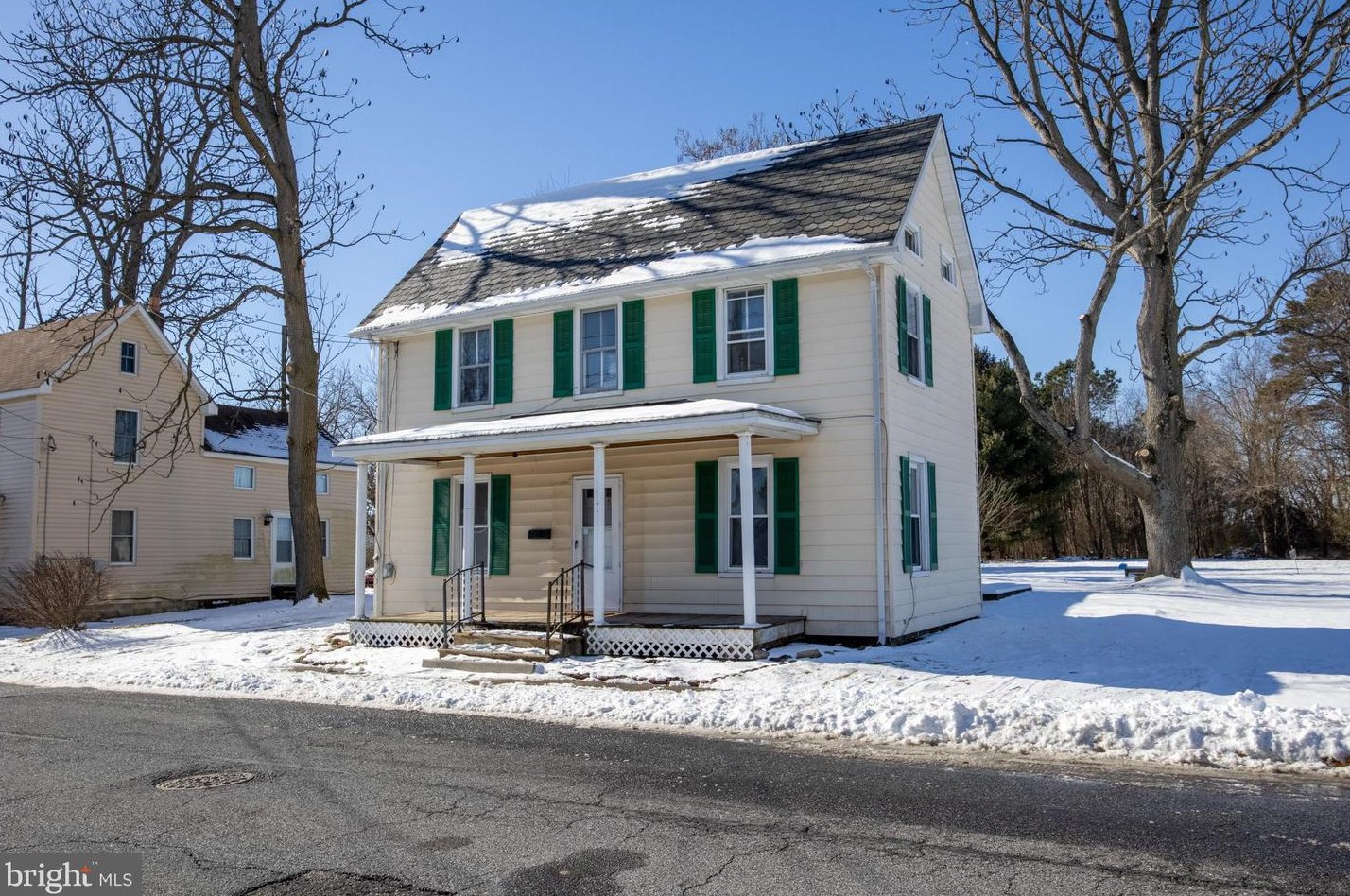 121 N West St, Harrington, DE 19952