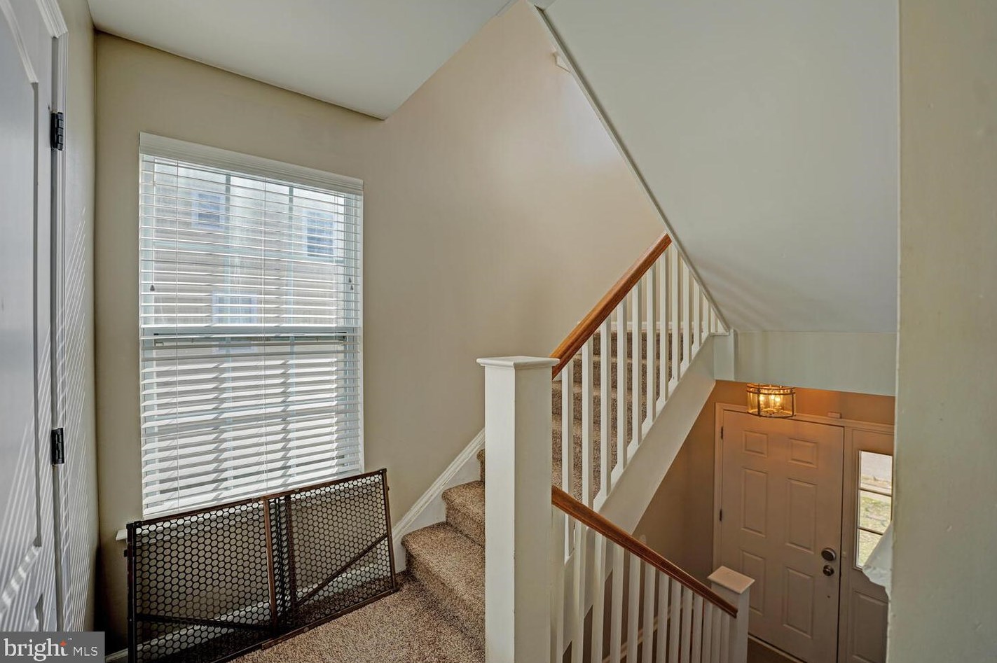 327 Paradee Dr, Dover DE  19904-5679 exterior