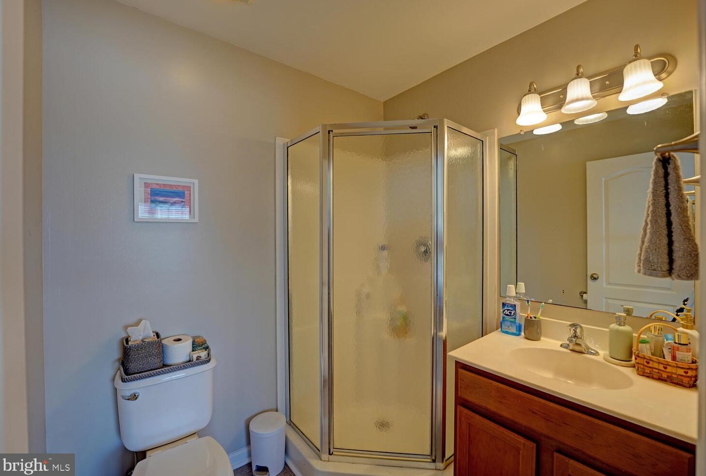 327 Paradee Dr, Dover DE  19904-5679 exterior