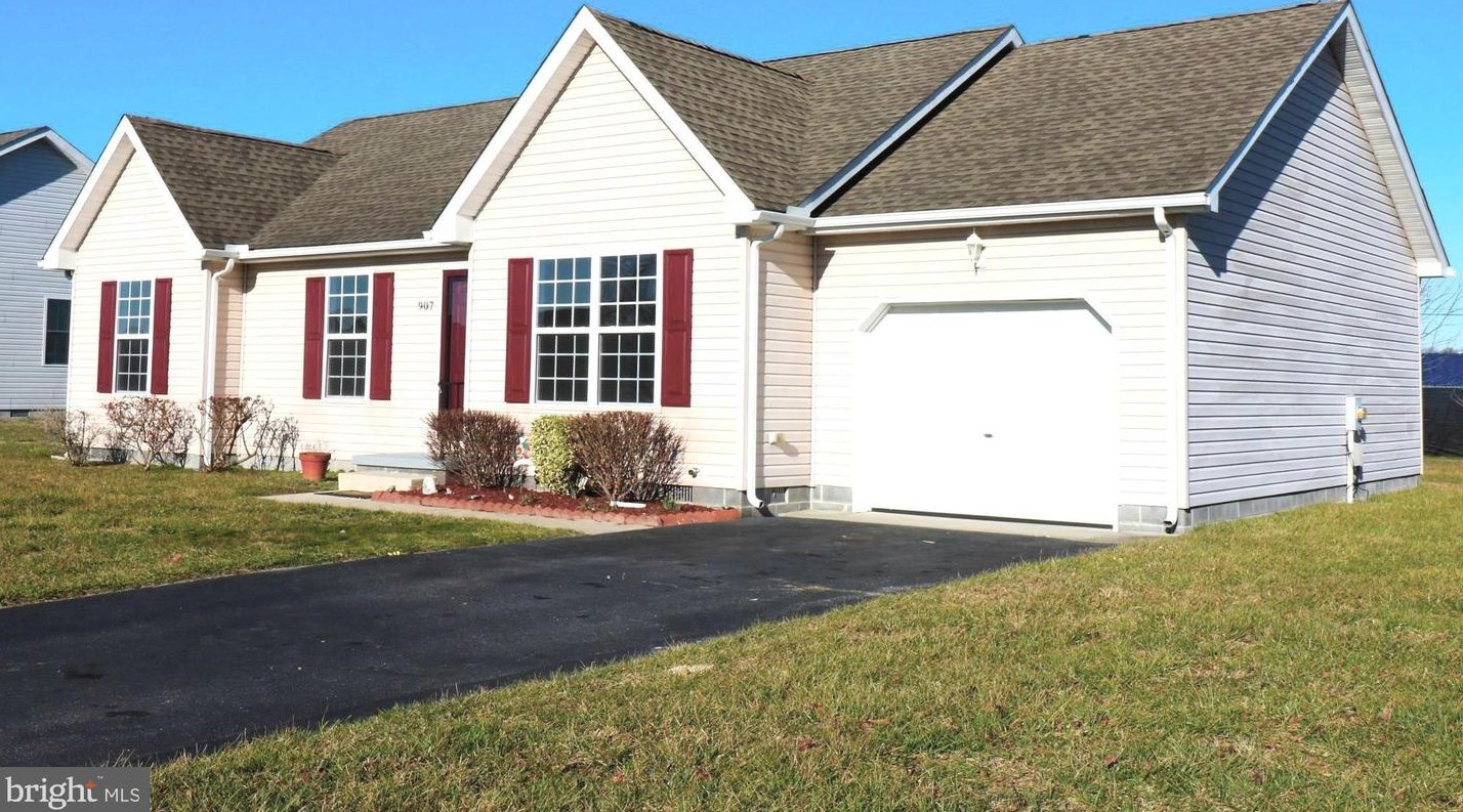 907 Ambler Ct, Harrington, DE 19952