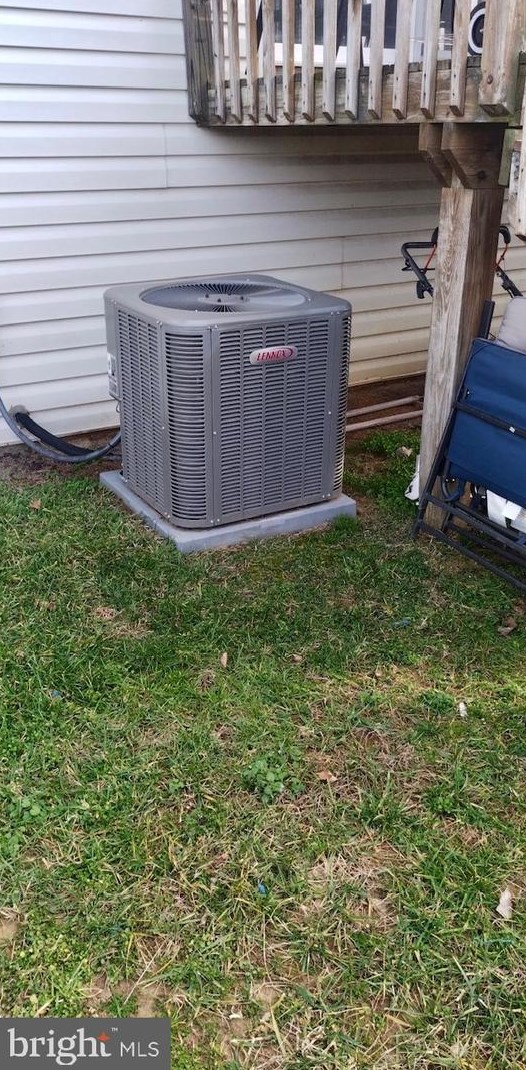 671 Dairy Dr, Smyrna DE  19977-1781 exterior