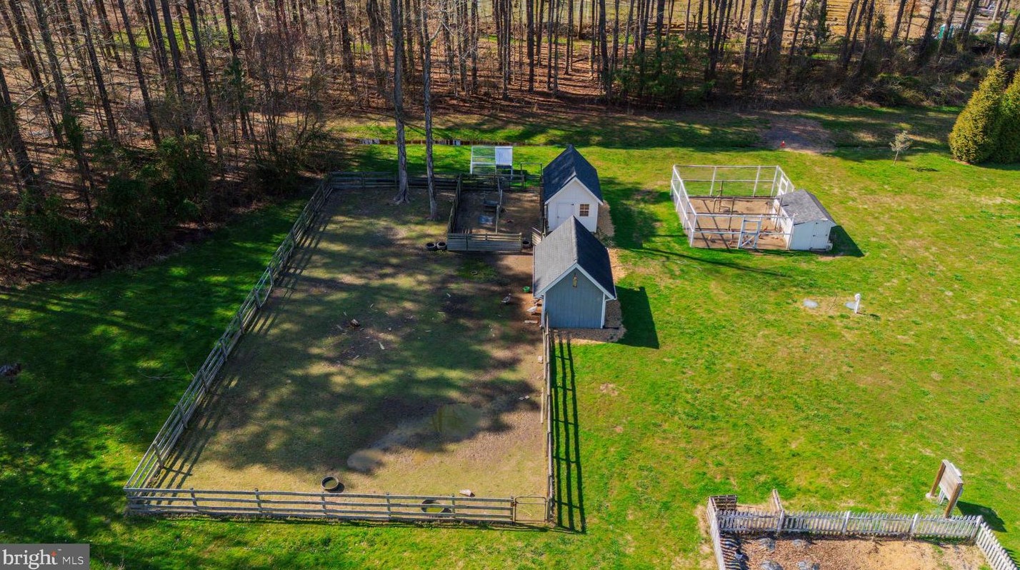 2200 Smyrna Leipsic Rd, Smyrna DE  19977-3015 exterior