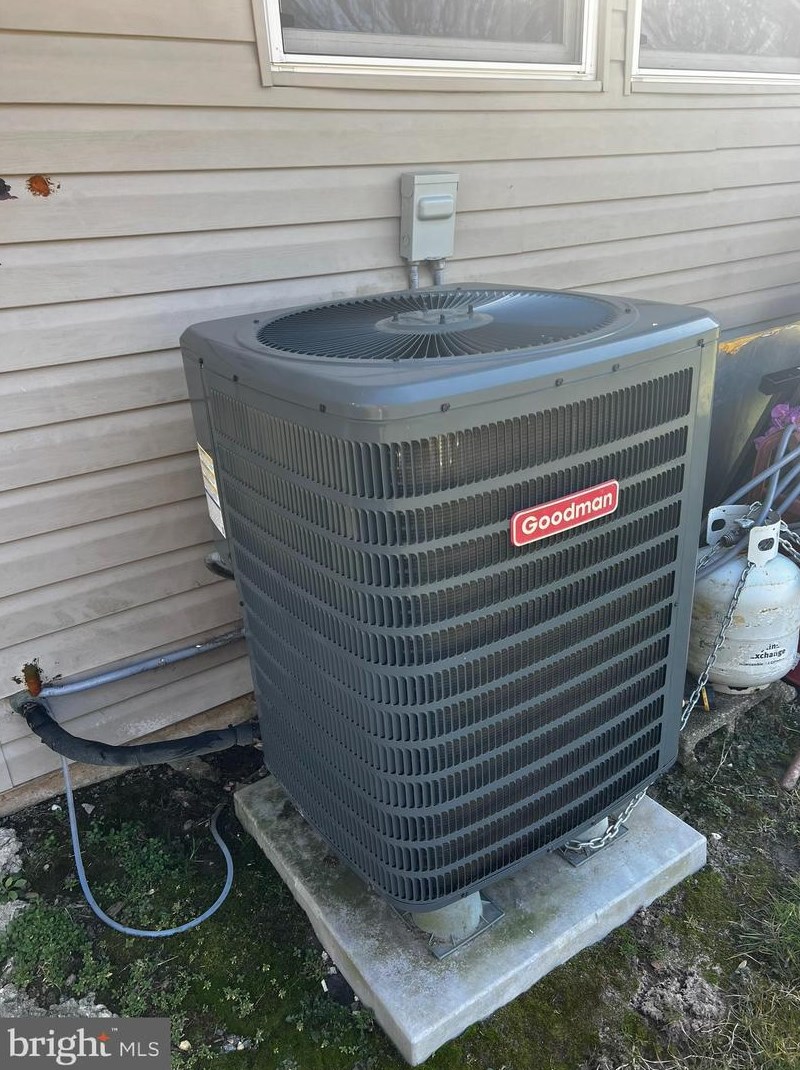 157 President Dr, Dover DE  19901-5263 exterior