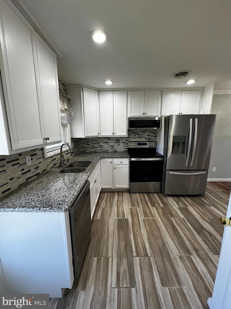 157 President Dr, Dover DE  19901-5263 exterior