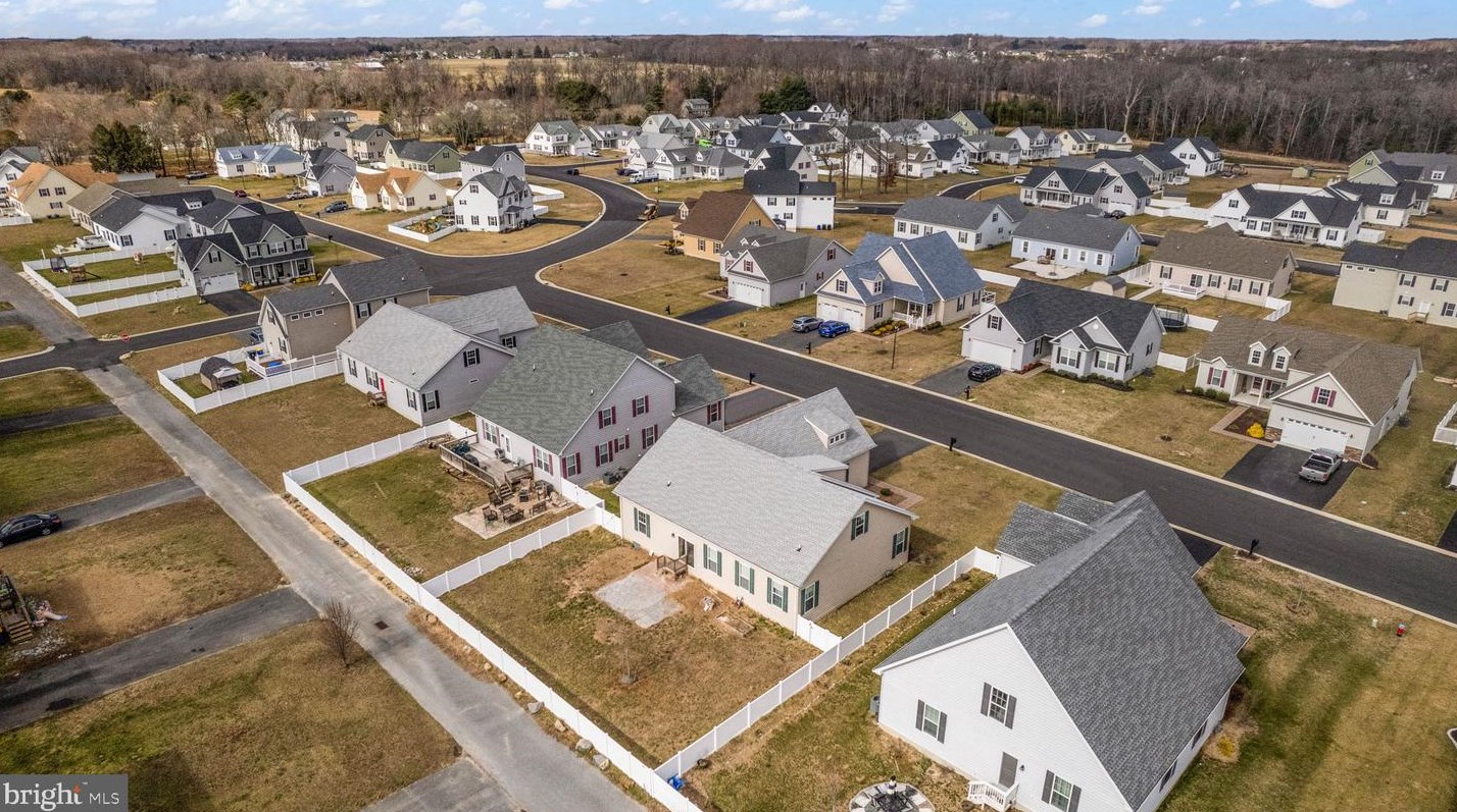 56 Ponds Edge Dr, Felton DE  19943-7216 exterior