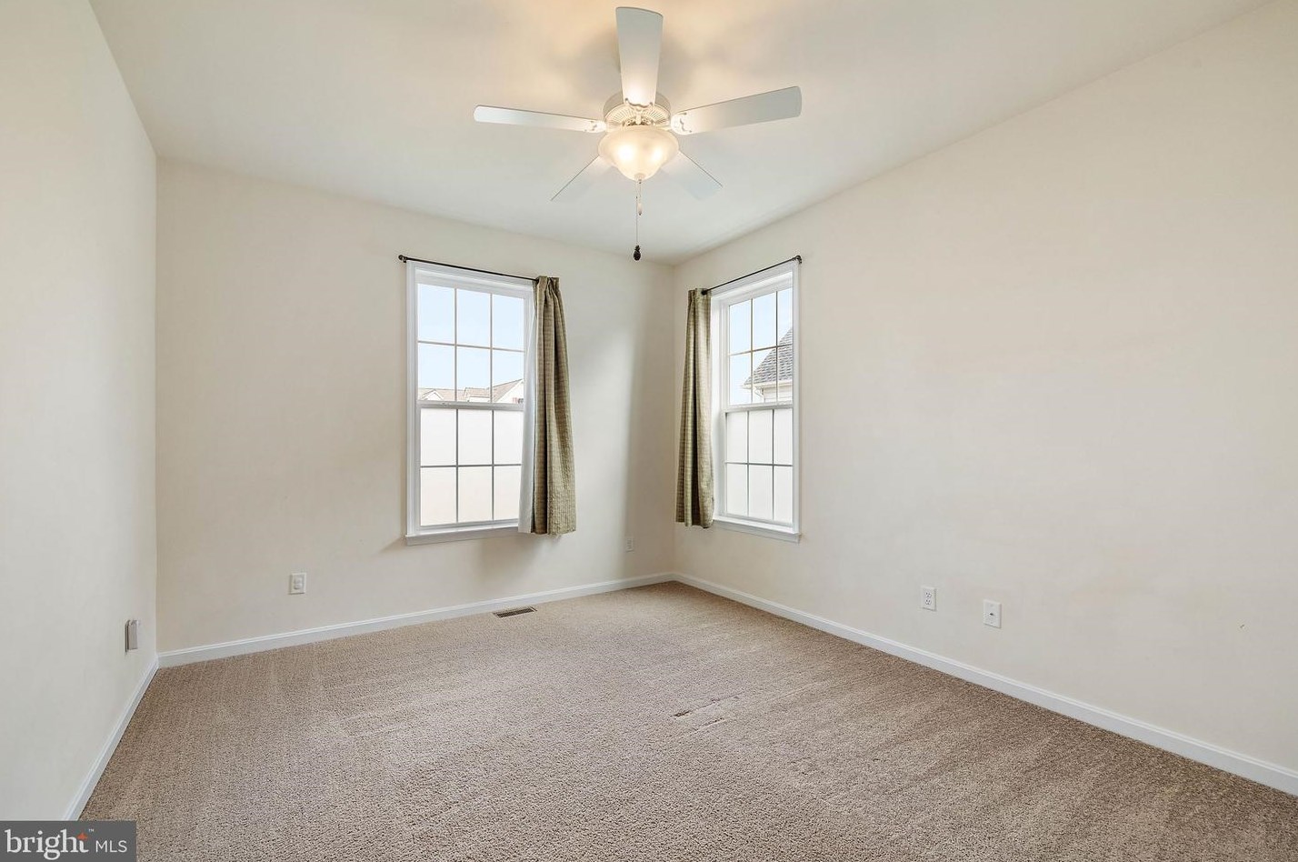 56 Ponds Edge Dr, Felton DE  19943-7216 exterior