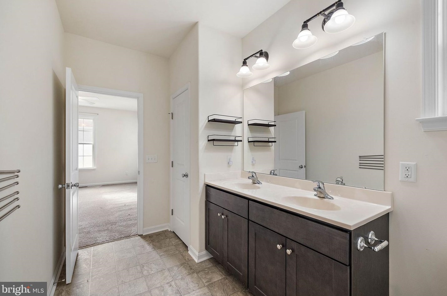 56 Ponds Edge Dr, Felton DE  19943-7216 exterior