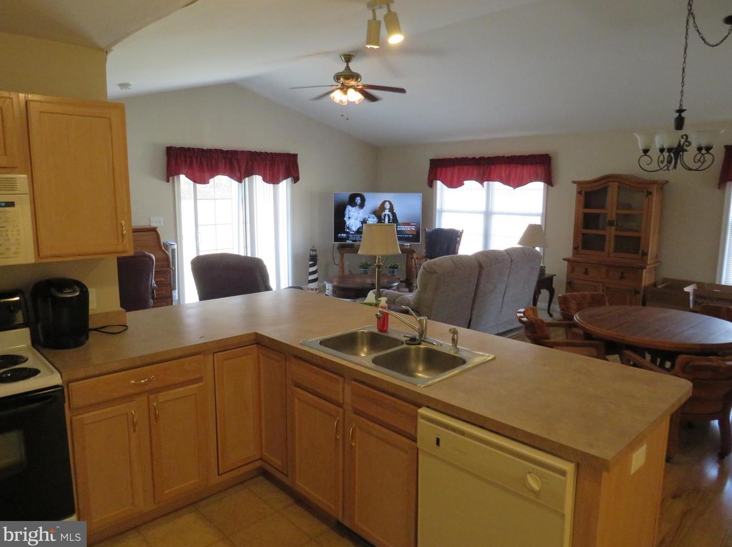 198 Planters Ln, Dover DE  19901-5880 exterior