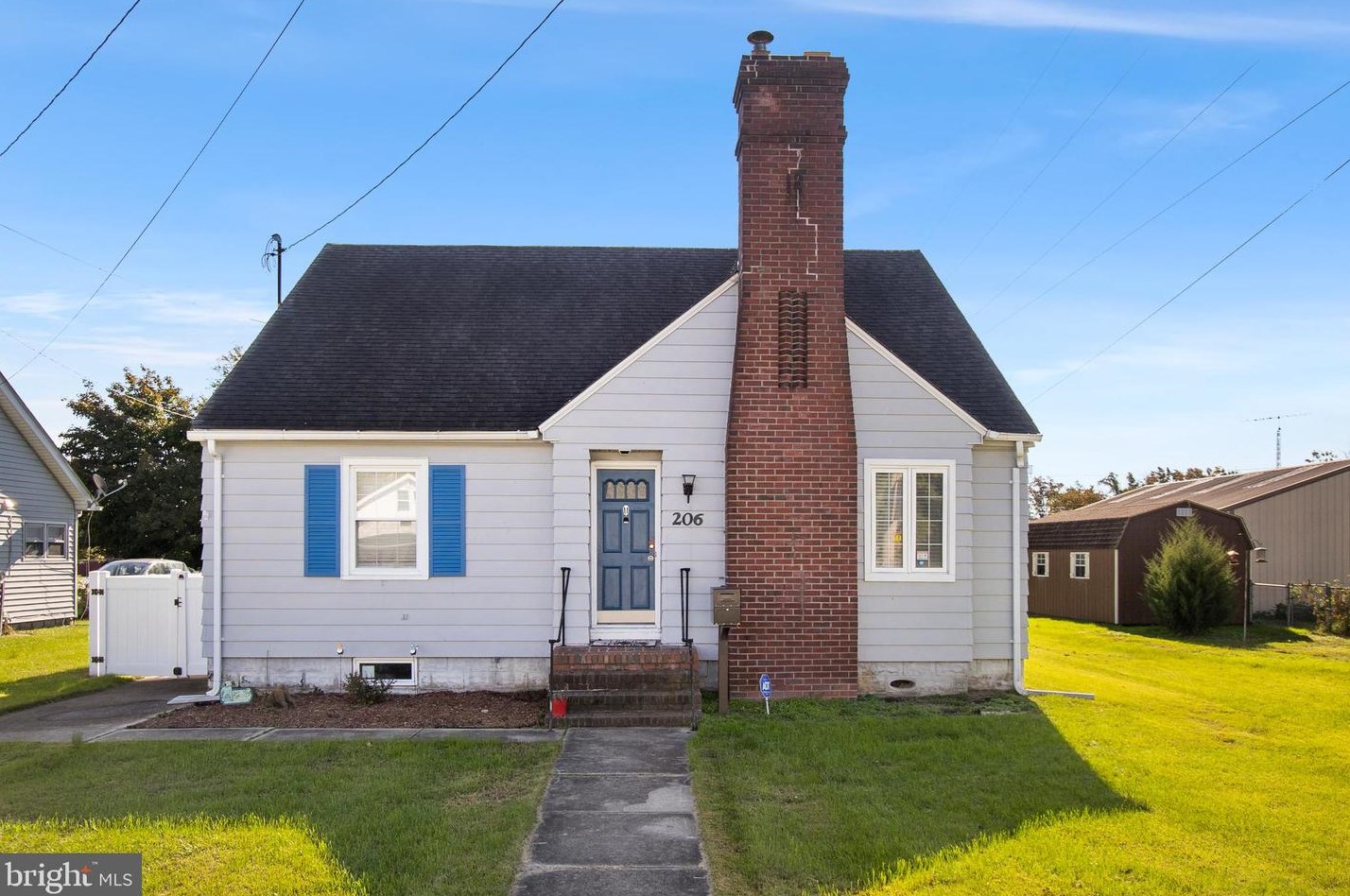 206 Delaware Ave, Harrington, DE 19952