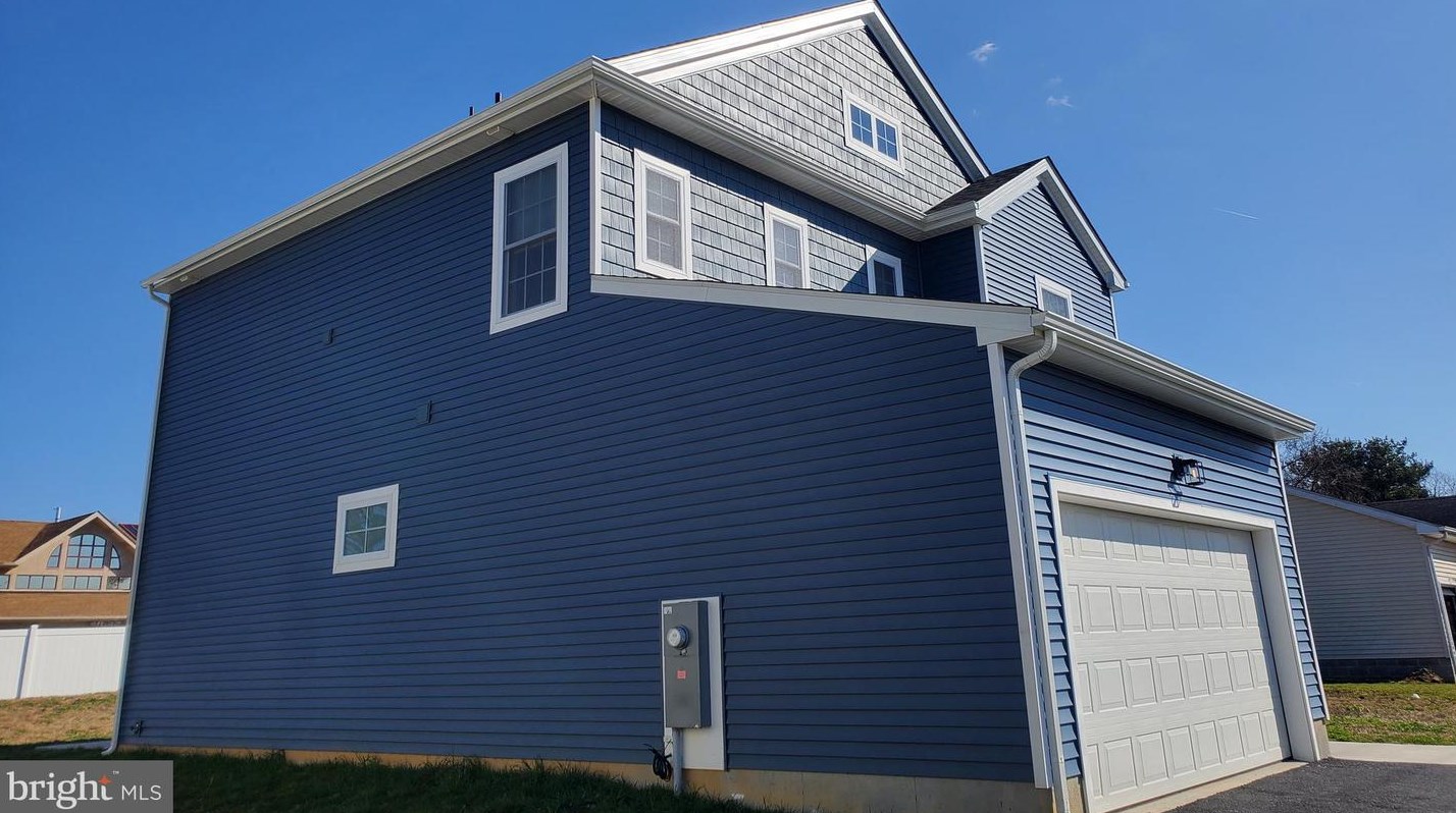 833 Monroe Ter, Dover, DE 19904
