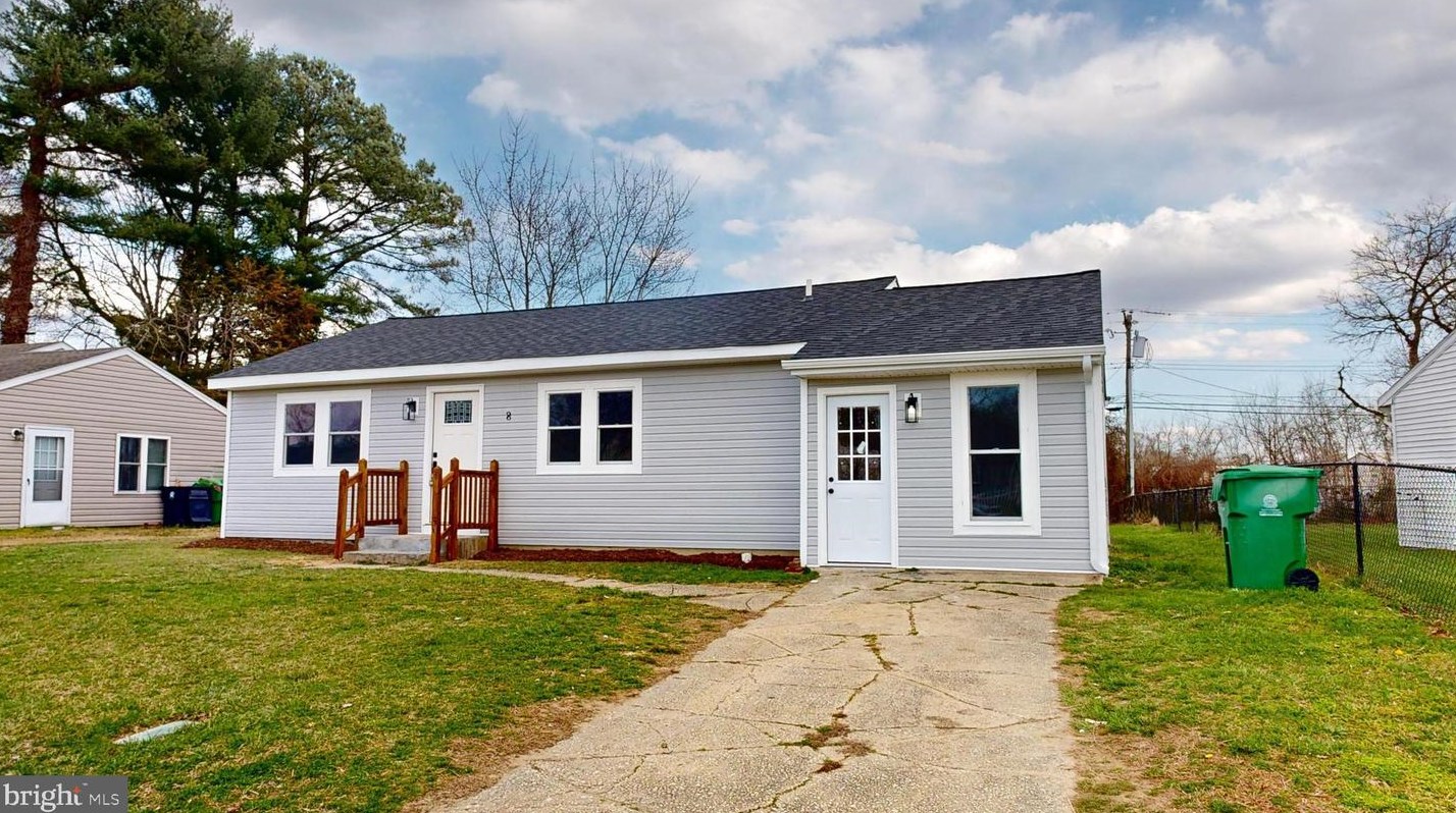 8 Park Ln, Dover, DE 19904-6024