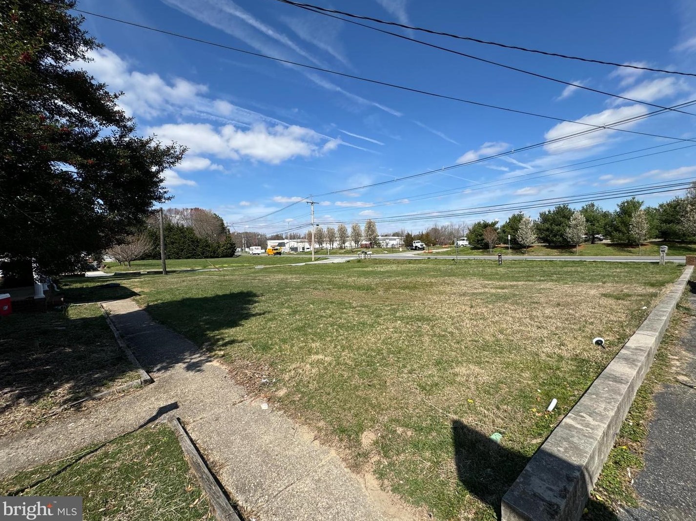 1026 Horsepond Rd, Dover, DE 19901-7211