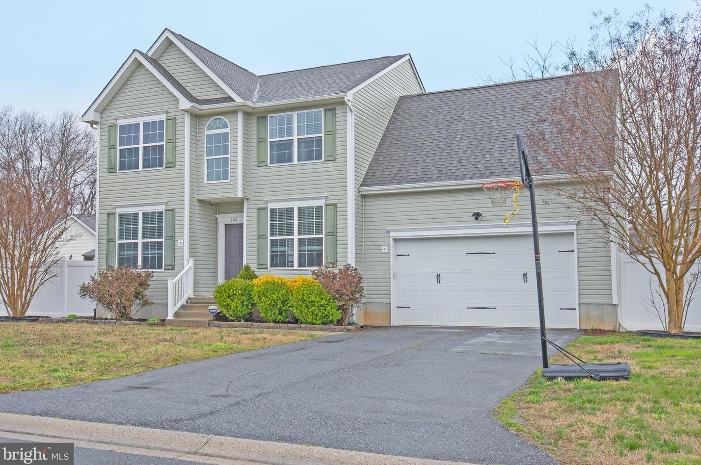 182 Fox Hollow Dr, Magnolia, DE 19962-2751