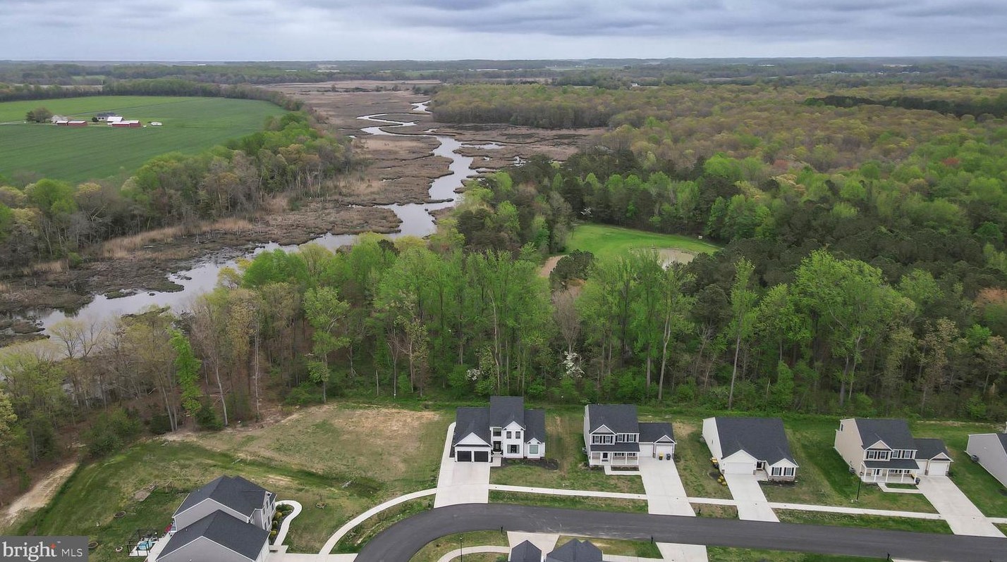 306 Shore Ln, Slaughter Beach, DE 19963-6477