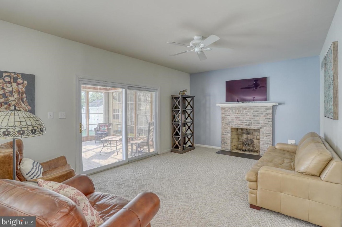 23 Pin Oak Dr, Dover DE  19904-2375 exterior
