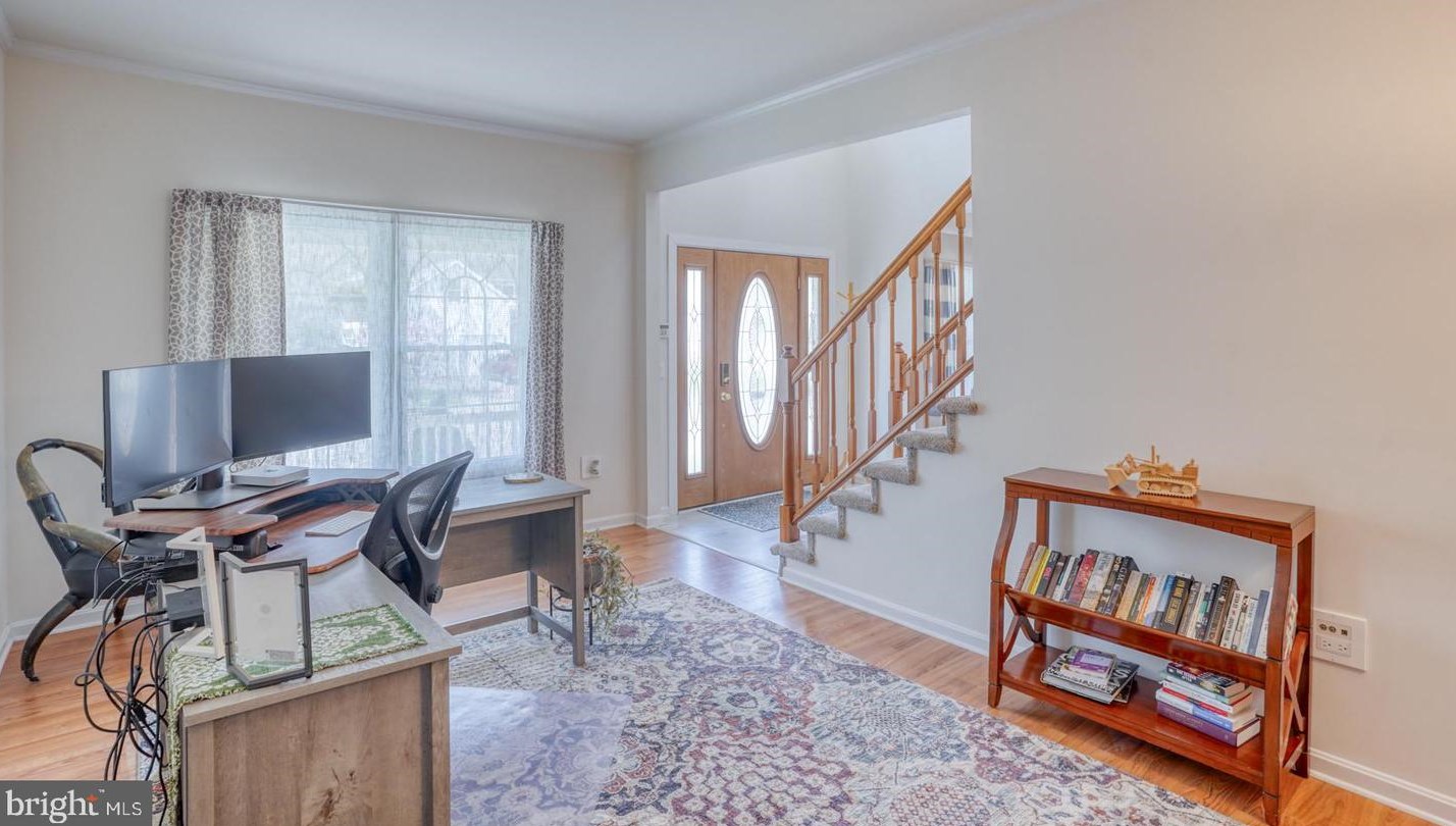 23 Pin Oak Dr, Dover DE  19904-2375 exterior