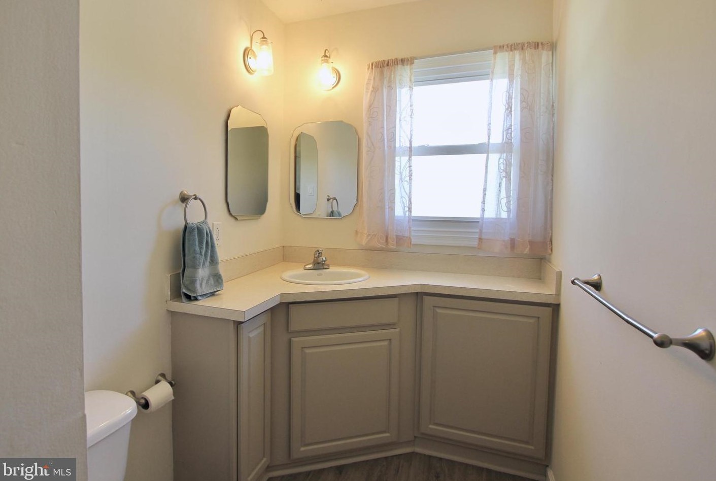 972 Buck Dr, Dover DE  19901-6650 exterior