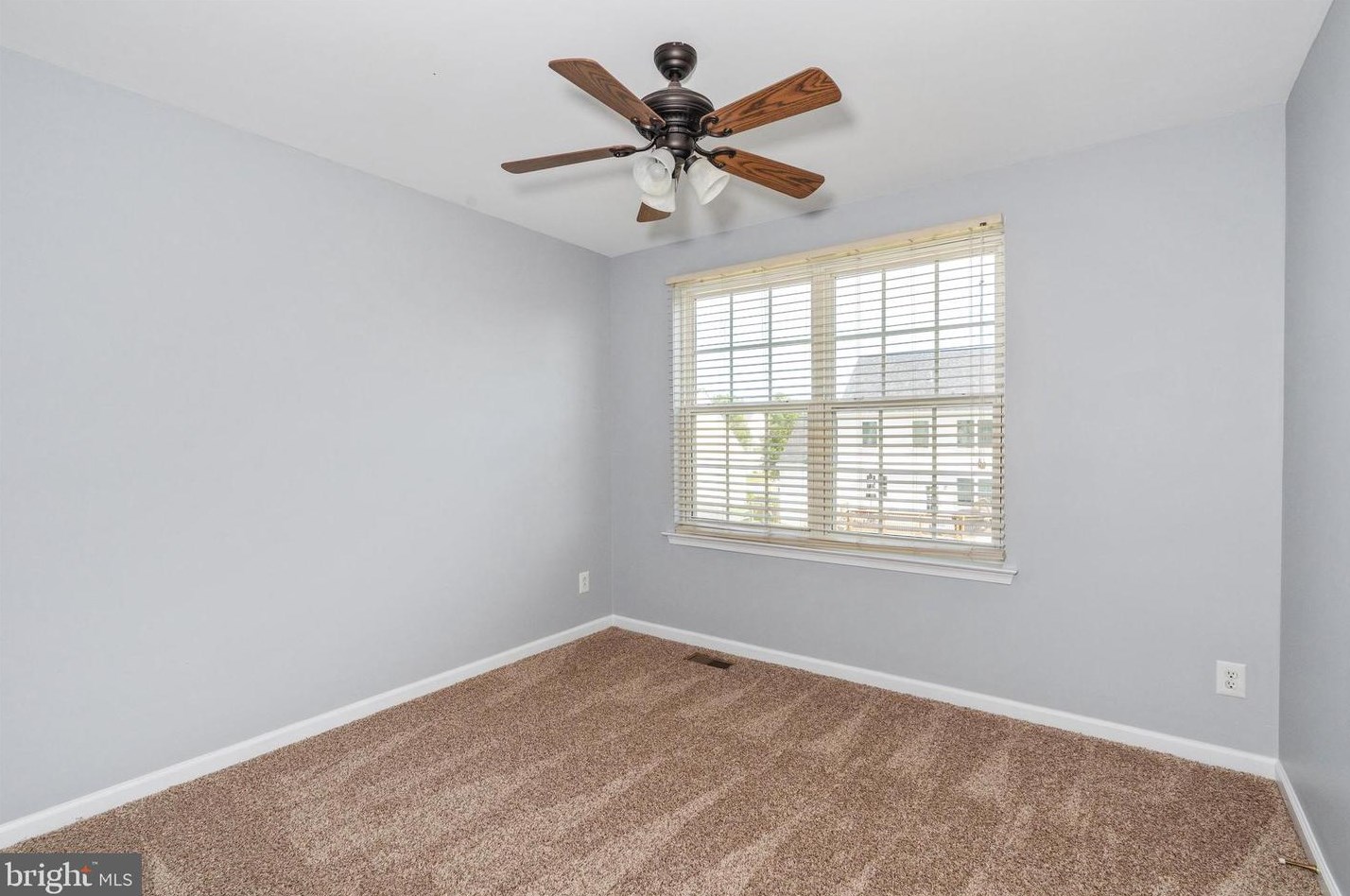 68 White Rabbit Dr, Smyrna DE 19977-3482 exterior