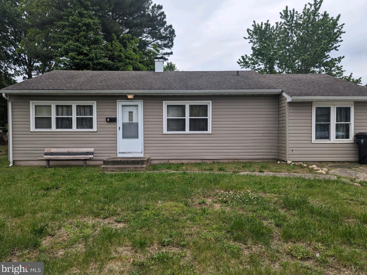 6 Park Ln, Dover, DE 19904-6024