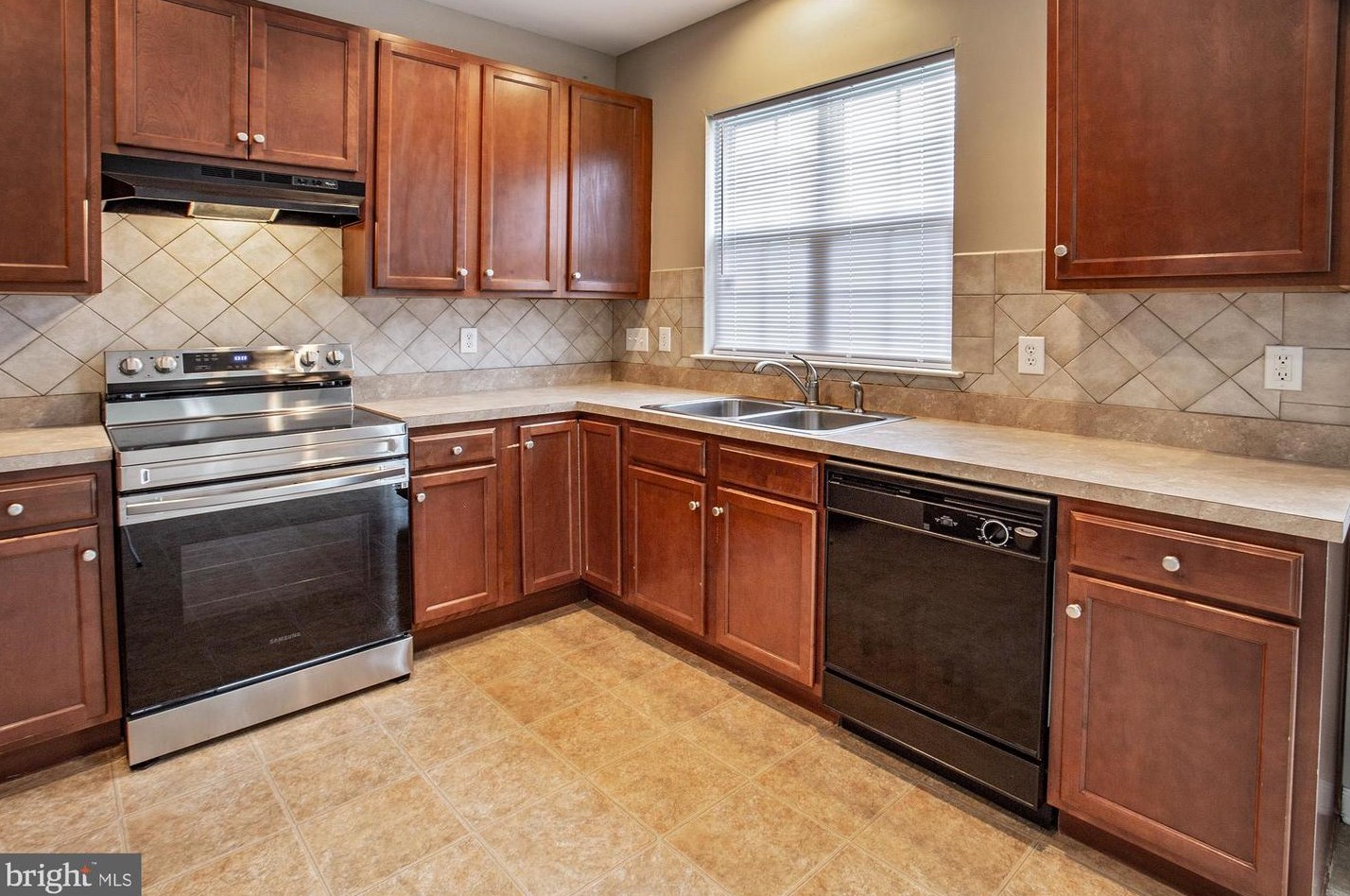 17 Weldon Dr, Smyrna, DE 19977