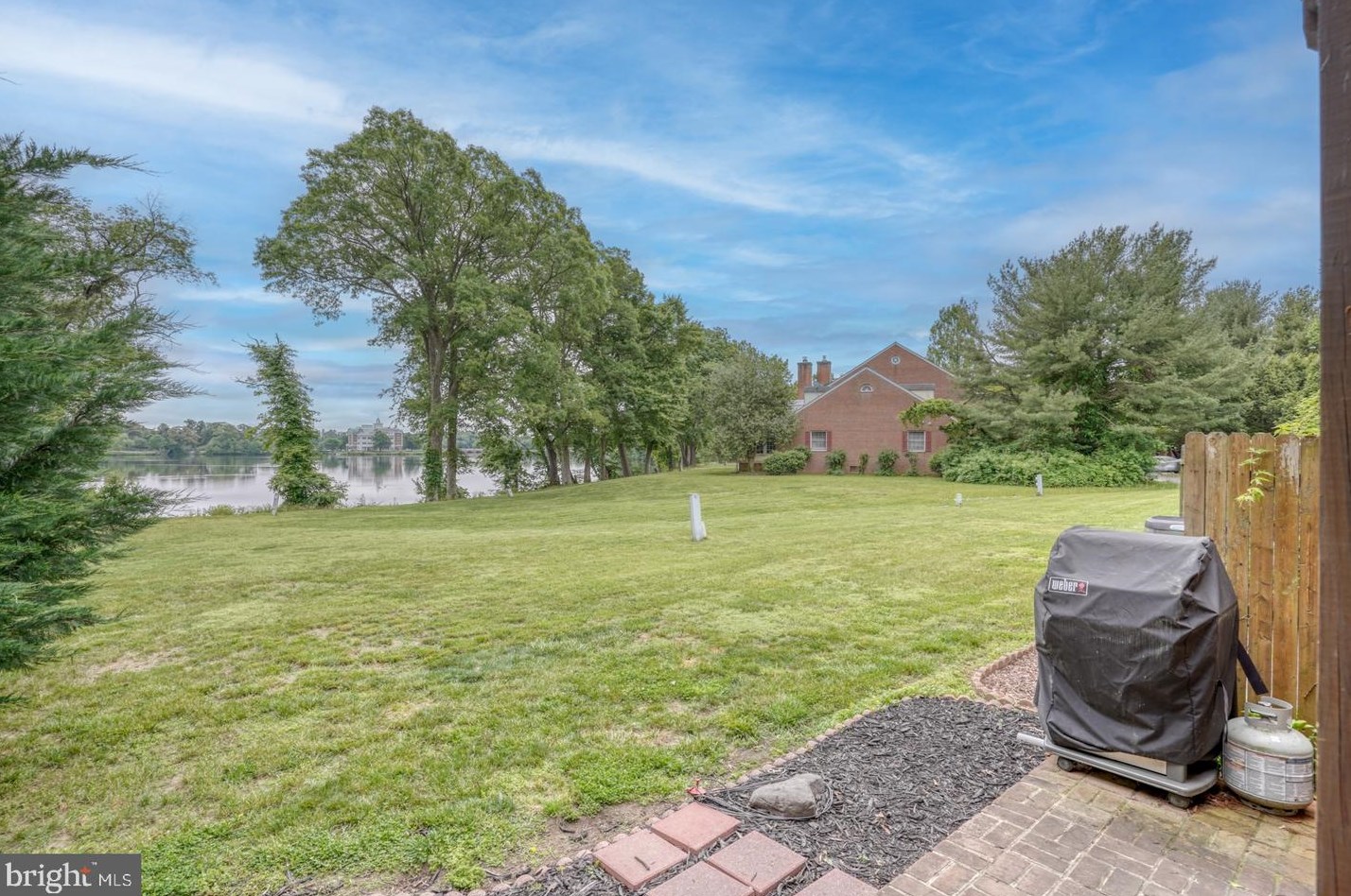 971 Silver Lake Blvd, Dover DE  19904-2411 exterior