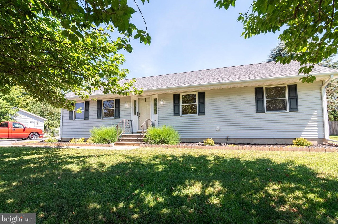 2319 Andrews Lake Rd, Felton, DE 19943