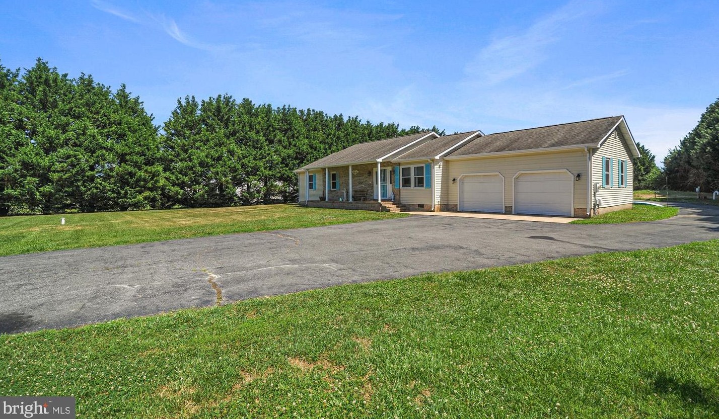 1378 Fords Corner Rd, Hartly, DE 19953