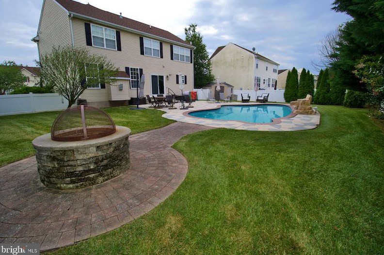 121 Redstone Ct, Felton, DE 19943