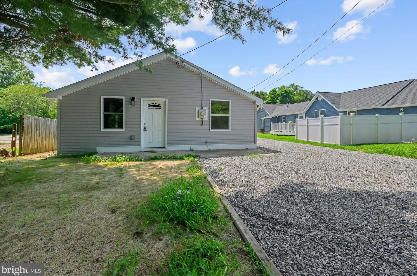 5418 Little Mastens Corner Rd, Felton, DE 19943