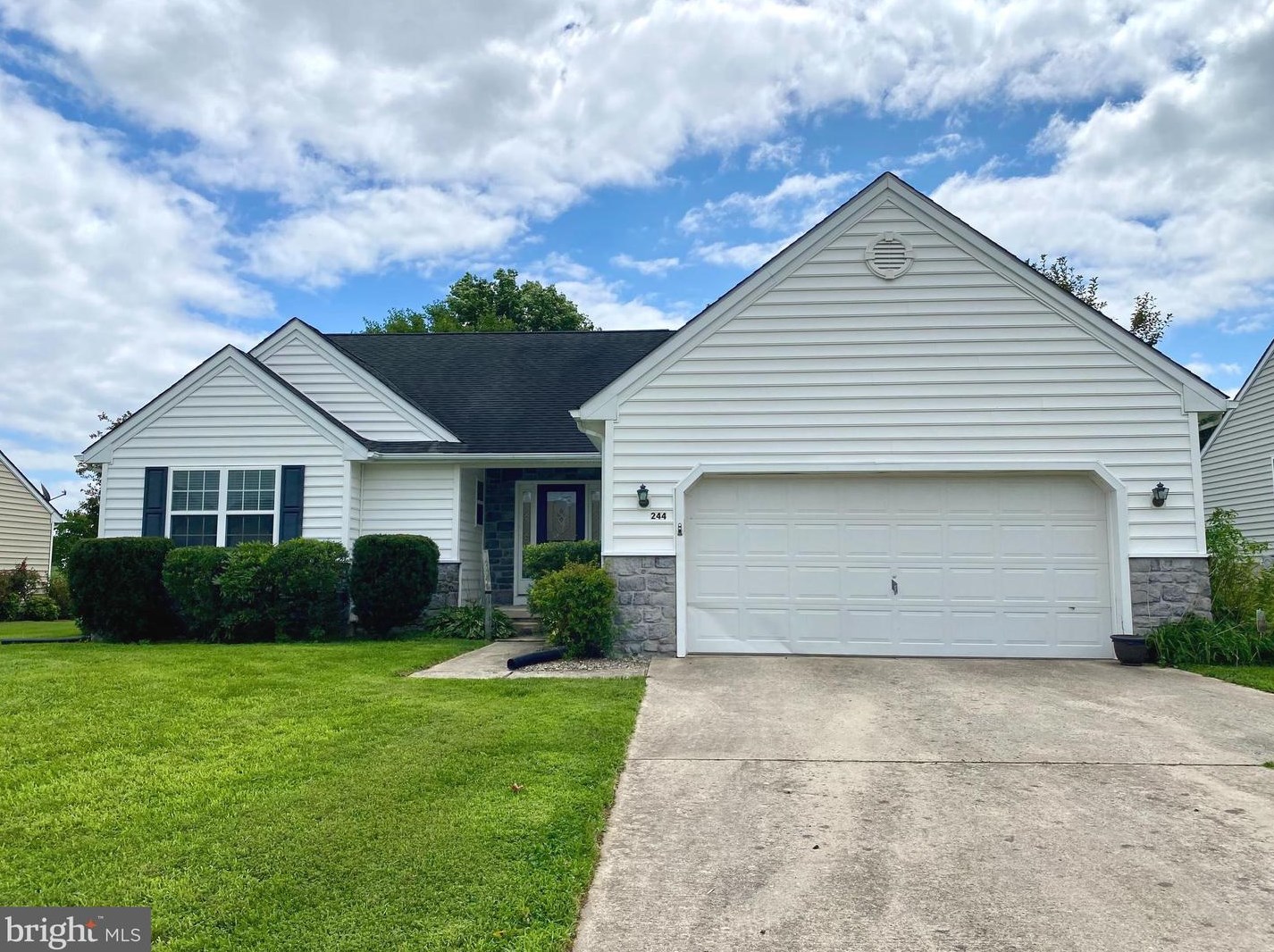 244 S Landing Dr, Slaughter Beach, DE 19963