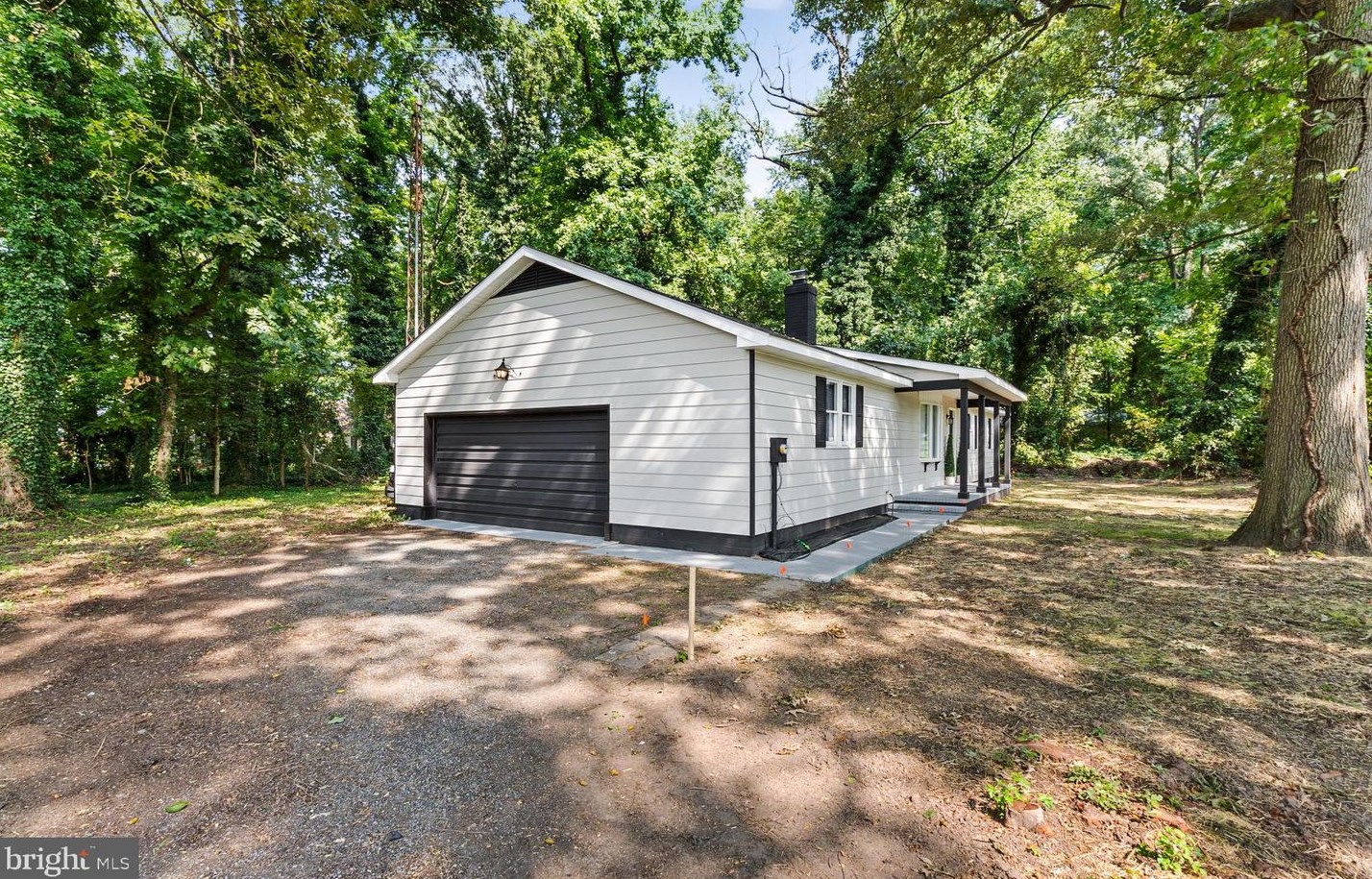 4018 Irish Hill Rd, Magnolia, DE 19962-1401