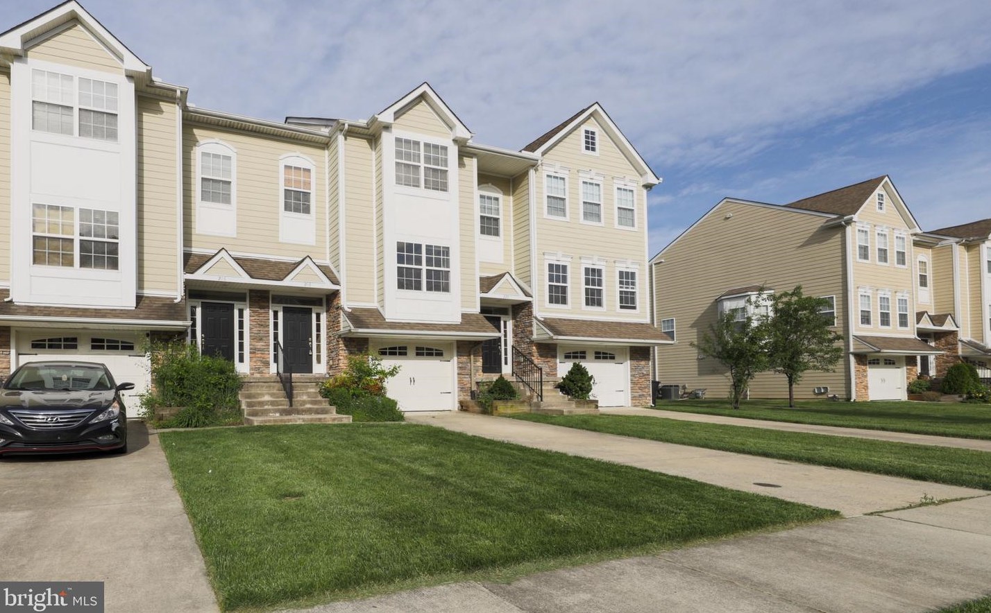 218 Thornton St, Dover, DE 19904