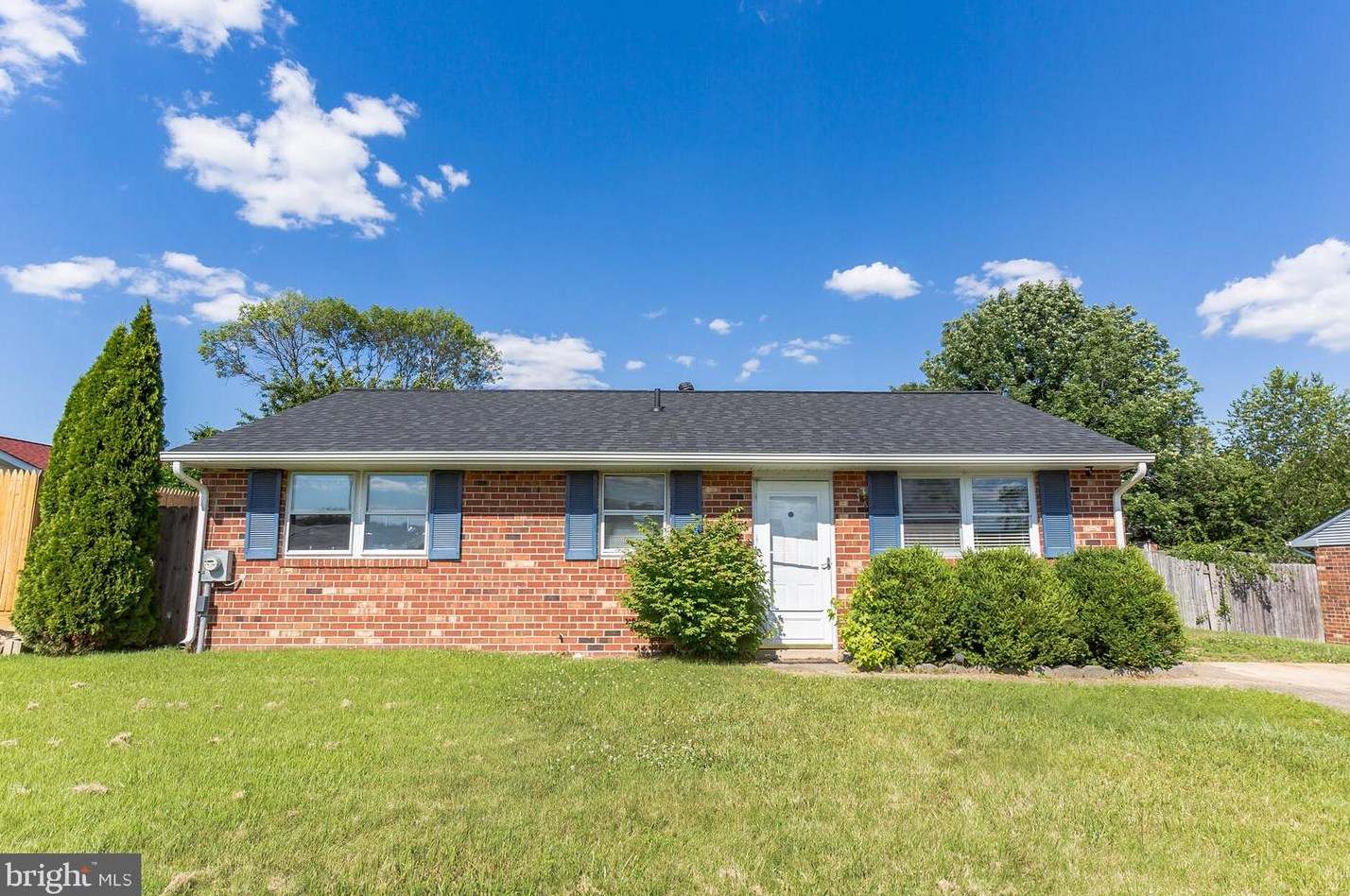 3 Spencer Ct, Newark, DE 19702-5312