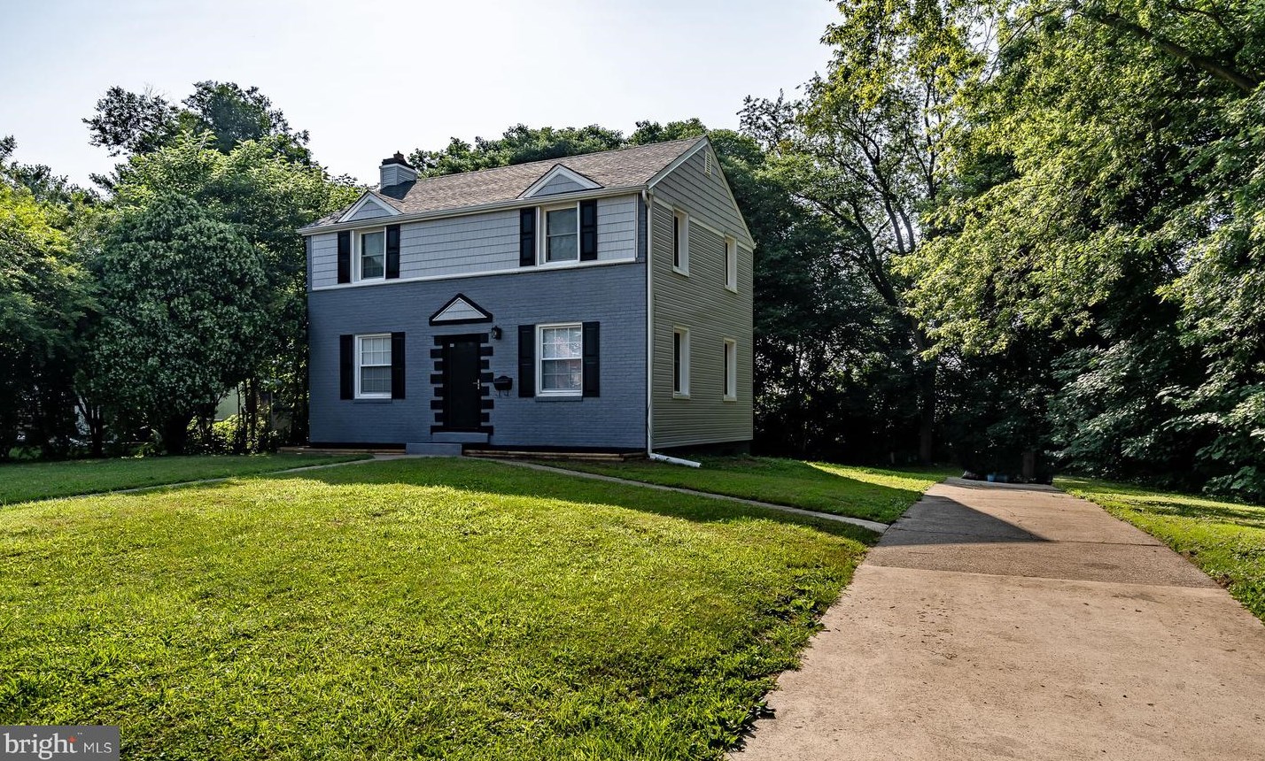 156 Riverview Dr, New Castle, DE 19720