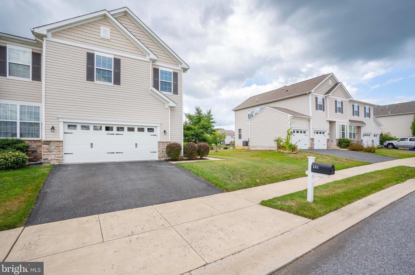 121 Margaretta Dr, Middletown, DE 19709-9822