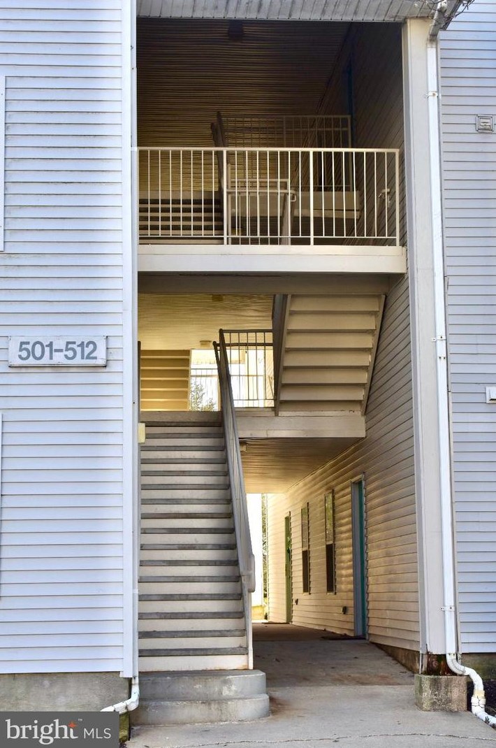 511 Ashton Ln, New Castle, DE 19720