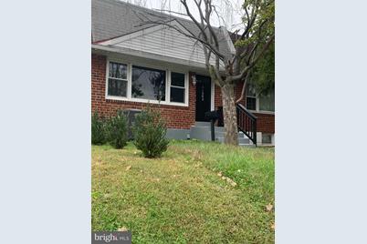1503 E Ayre Street - Photo 1