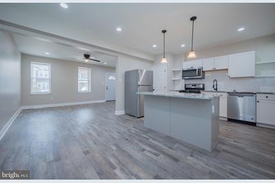 215 W 28th Street - Photo 1