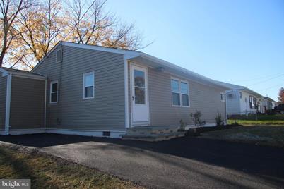 902 Hartley Place - Photo 1