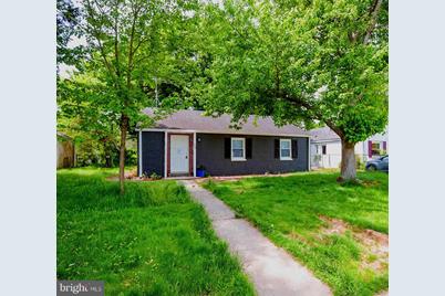 329 Single Avenue - Photo 1