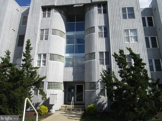 5211 Le Parc Dr #f-5, Wilmington, DE 19809